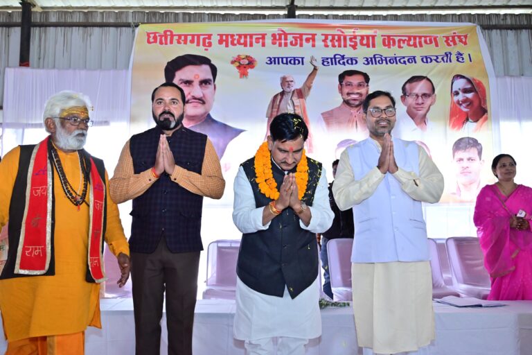 कबीर विचारधारा से सामाजिक समरसता का संदेश, संत समागम में सम्मिलित हुए राज्य मंत्री श्री तोखन साहू