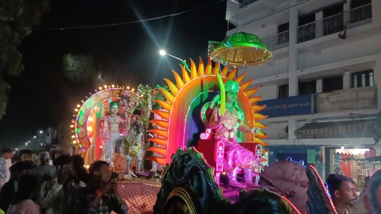 राजधानी रायपुर में भव्य शोभा यात्रा निकली, समाज के लोगों ने बढ़ चढ़ कर लिया हिस्सा