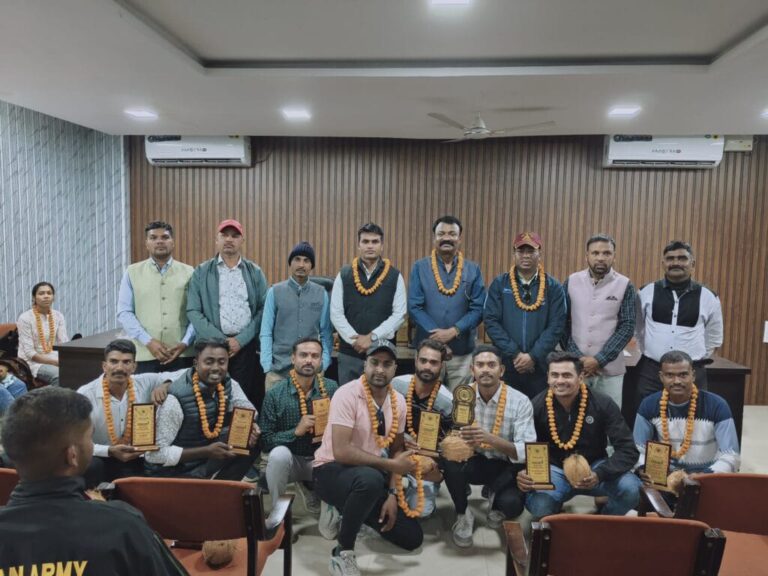 मुंगेली जिले के सेना और अन्य सुरक्षा बलों में चयनित होनहार युवाओं का किया गया भव्य स्वागत अभिनंदन