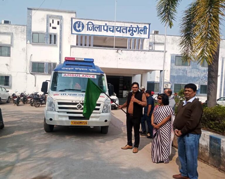 जिला पंचायत सीईओ ने मोबाइल मेडिकल यूनिट को दिखाई हरी झंडी