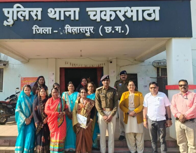 छत्तीसगढ़ बिलसपुर चकरभट्ठा थाना प्रभारी उमेश साहू के माध्यम से सामाजिक संस्थाओं की जन समस्याओं को लेकर हुई बैठक
