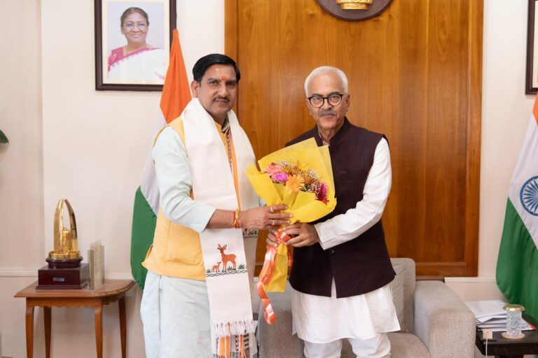 मणिपुर में शहरी विकास योजनाओं की समीक्षा, केंद्रीय राज्य मंत्री तोखन साहू ने समयबद्ध पूर्णता पर दिया जोर