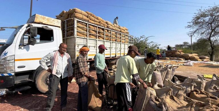 जिला प्रशासन की वाहवाही पर भारी किसानों की बदहाली, रकबा समर्पण और मिलों पर ताले — सब सवालों के घेरे में