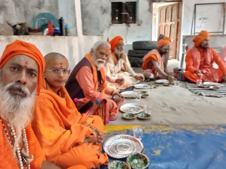 रतनपुर गिरजा वन में छत्तीसगढ़ साधु-संत मंडल की बैठक संपन्न, मानव कल्याण पर हुआ मंथन