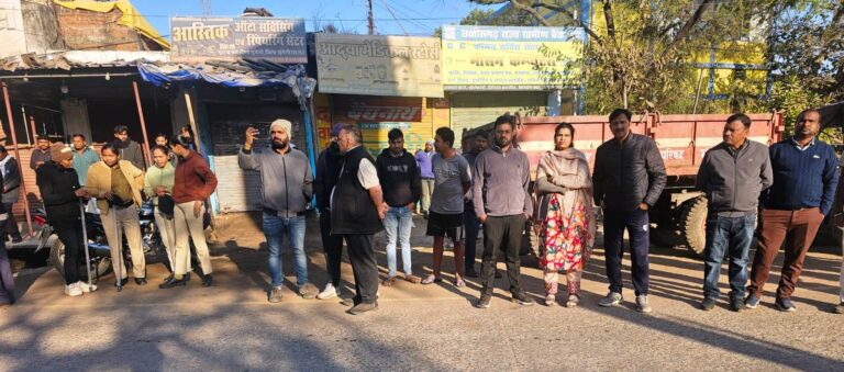 अतिक्रमण पर प्रशासन की शिकंजा, पुराने बस स्टैंड से हटाया गया अवैध निर्माण