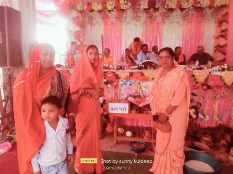 बेलमुंडी में अखंड नवधा रामायण का भव्य आयोजन, अव्यवस्थाओं के बीच भी उमड़ा श्रद्धालुओं का जनसैलाब