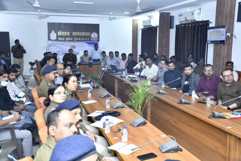 सड़क दुर्घटना पीड़ितों के लिए कैशलेस उपचार योजना पर मुंगेली में कार्यशाला आयोजित