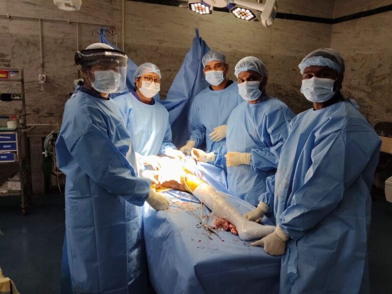 जिला अस्पताल में सफल कूल्हा प्रत्यारोपण  80 वर्षीय आरती को मिला नया जीवन