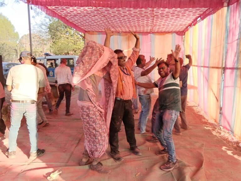 होली मिलन समारोह में पत्रकारों का सम्मान, चकरभाठा क्षेत्र में सामाजिक संस्थाओं की आपात बैठक—मुक्तिधाम, मंदिर और पत्रकार सुरक्षा पर उठे सवाल