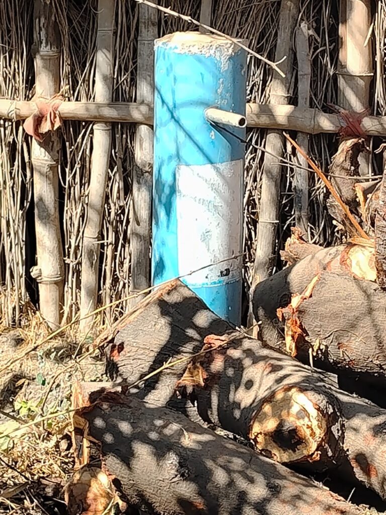 नल-जल योजना में लापरवाही और भ्रष्टाचार के आरोप, बिना टोटी के नल और घटिया निर्माण पर ग्रामीणों ने उठाए सवाल