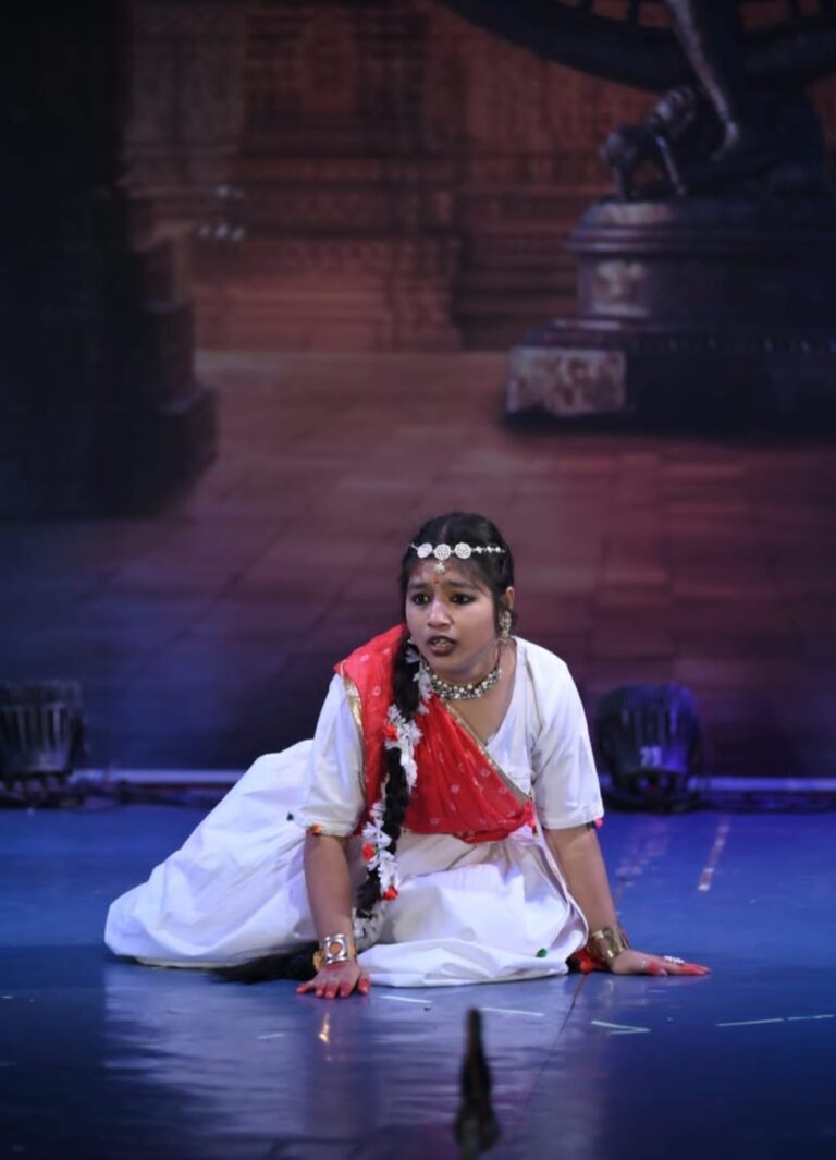 वरिष्ठ पत्रकार सुनील पाठक की भतीजी एवं पत्रकार परिवार की बेटी अनिका पाठक ‘माही’ ने नृत्य प्रतियोगिता में लहराया परचम, हासिल किया द्वितीय स्थान