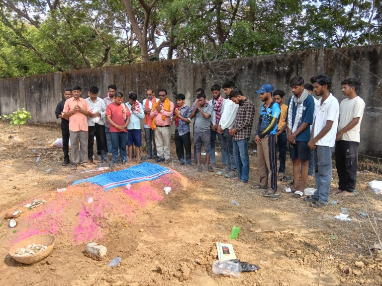 वरिष्ठ कार्यकर्ता जिला कार्यसमिति सदस्य बीजेपी महिला मोर्चा ज्योति कुलदीप के पुत्र अक्षय कुलदीप का दुःखद निधन, क्षेत्र में शोक की लहर, हुए पंचतत्व में विलींन।