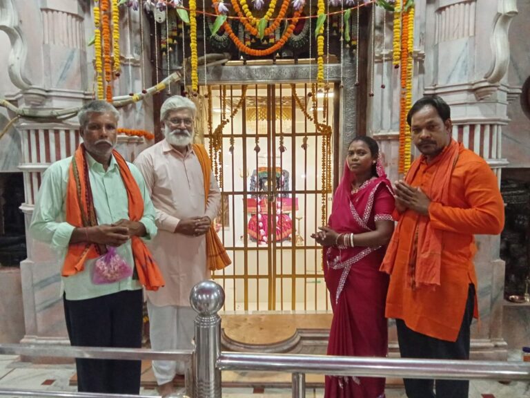 डिडीनेश्वरी पुनर्स्थापना महोत्सव: भव्य शोभायात्रा में शामिल हुए अजय शर्मा धमनी बिलासपुर।