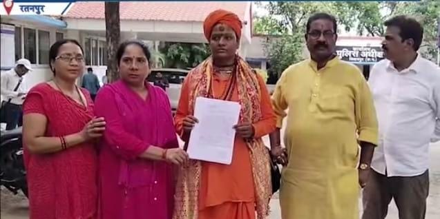 रतनपुर नगर पालिका अध्यक्ष पर साध्वी ने लगाए गंभीर आरोप: दुर्व्यवहार, धमकी और राजनीतिक संरक्षण का मामला दर्ज।