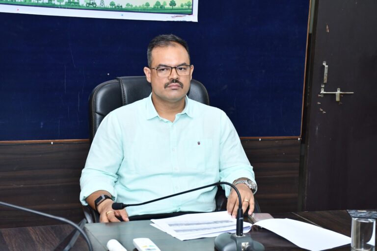 जिले में खुलेगा छत्तीसगढ़ का पहला हैवी अर्थ मूविंग इक्वीपमेंट निर्माण संयंत्र बीईएमएल के हैवी अर्थ मूविंग इक्वीपमेंट संयंत्र की स्थापना की मिली मंजूरी 