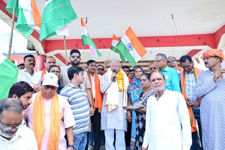 राष्ट्र-स्वाभिमान एवं देशभक्ति का अभूतपूर्व समागम: लालो के लाल बिल्हा के लाल ,धर्म लाल के द्वारा बिलासपुर ,बिल्हा के अंतर्गत बोदरी मंडल के  अचानकपुर दुर्गा मंडप से उठी ‘तिरंगा यात्रा’ की सिंह गर्जना।