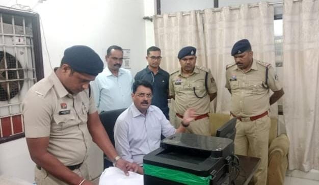 बिलासपुर में ‘थाना गोद’ व्यवस्था लागू: थानों की सीधी निगरानी से पुलिसिंग में आएगी तेजी ​— वरिष्ठ पुलिस अधीक्षक रजनेश सिंह ने संभाली सिविल लाइन की कमान —