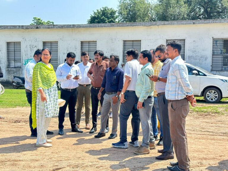 सेवा संकल्प अभियान: 17 सितंबर से 17 अक्टूबर तक  आशीर्वाद का दिया’ कार्यक्रम से होगा शुभारंभ  बी आर साव स्कूल परिसर में होगा जिला स्तरीय कार्यक्रम का आयोजन  एडीएम एवं जिला पंचायत सीईओ ने किया कार्यक्रम स्थल का निरीक्षण